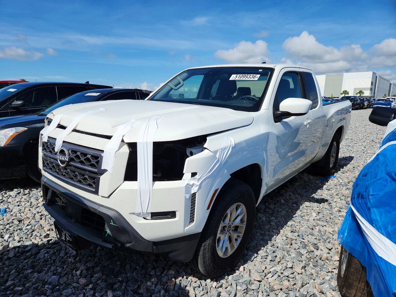 Salvage Nissan Frontier Image