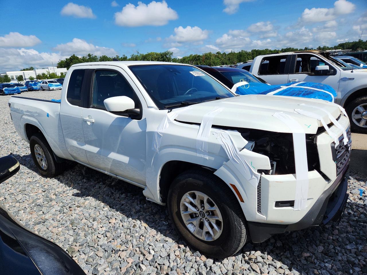 Nissan Frontier Sv