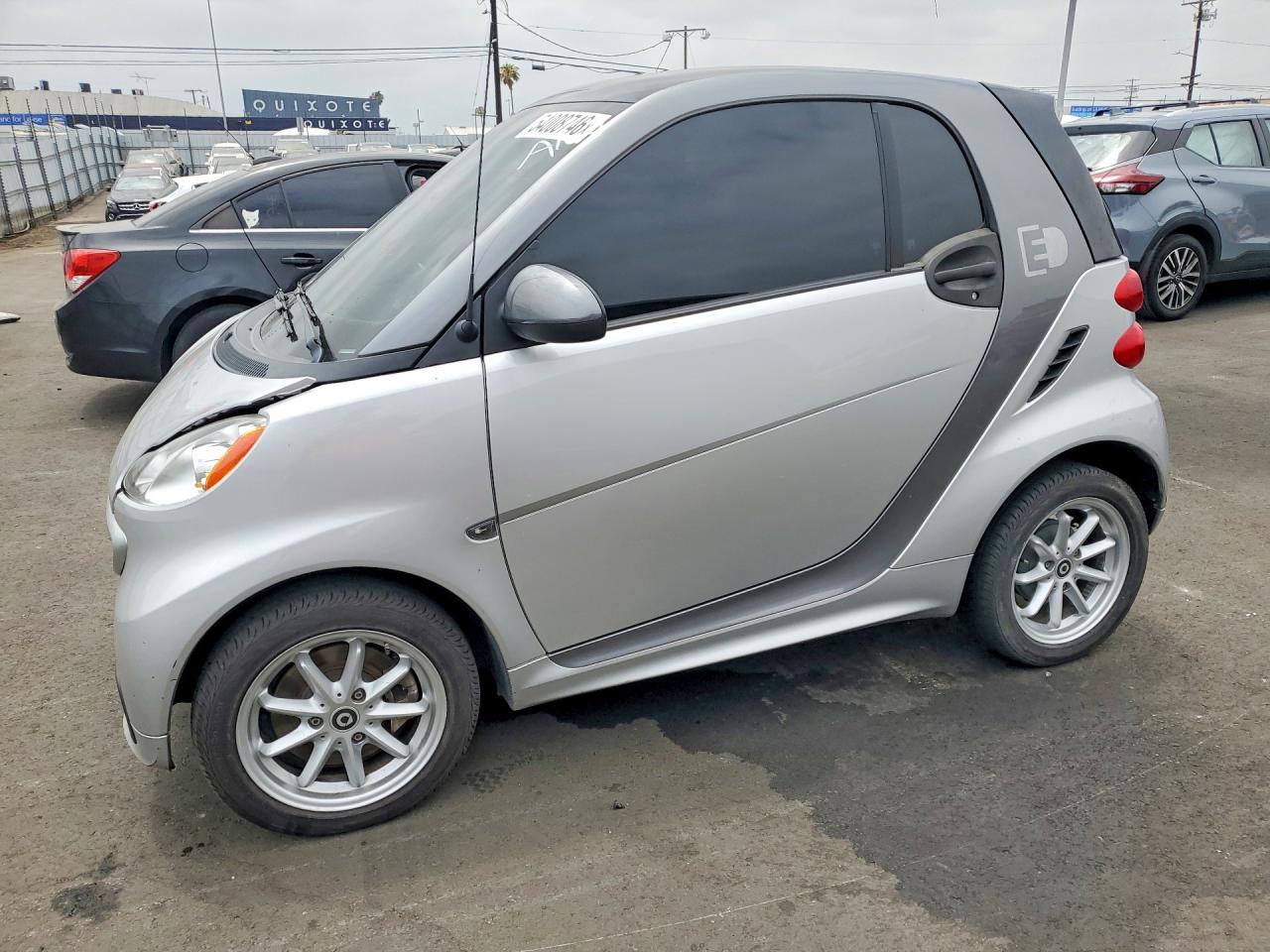 Salvage Smart fortwo Image