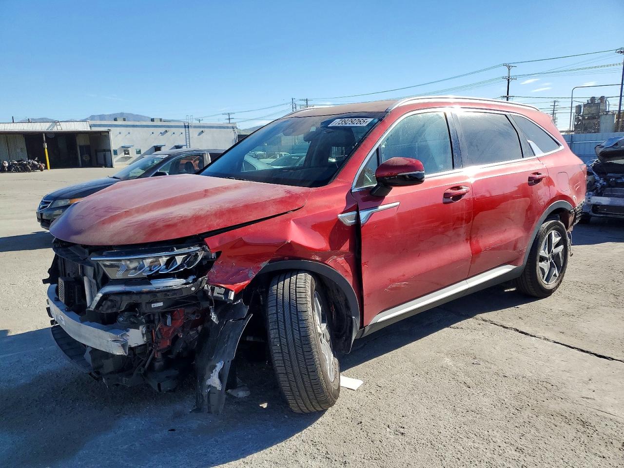 Salvage Kia Sorento Image
