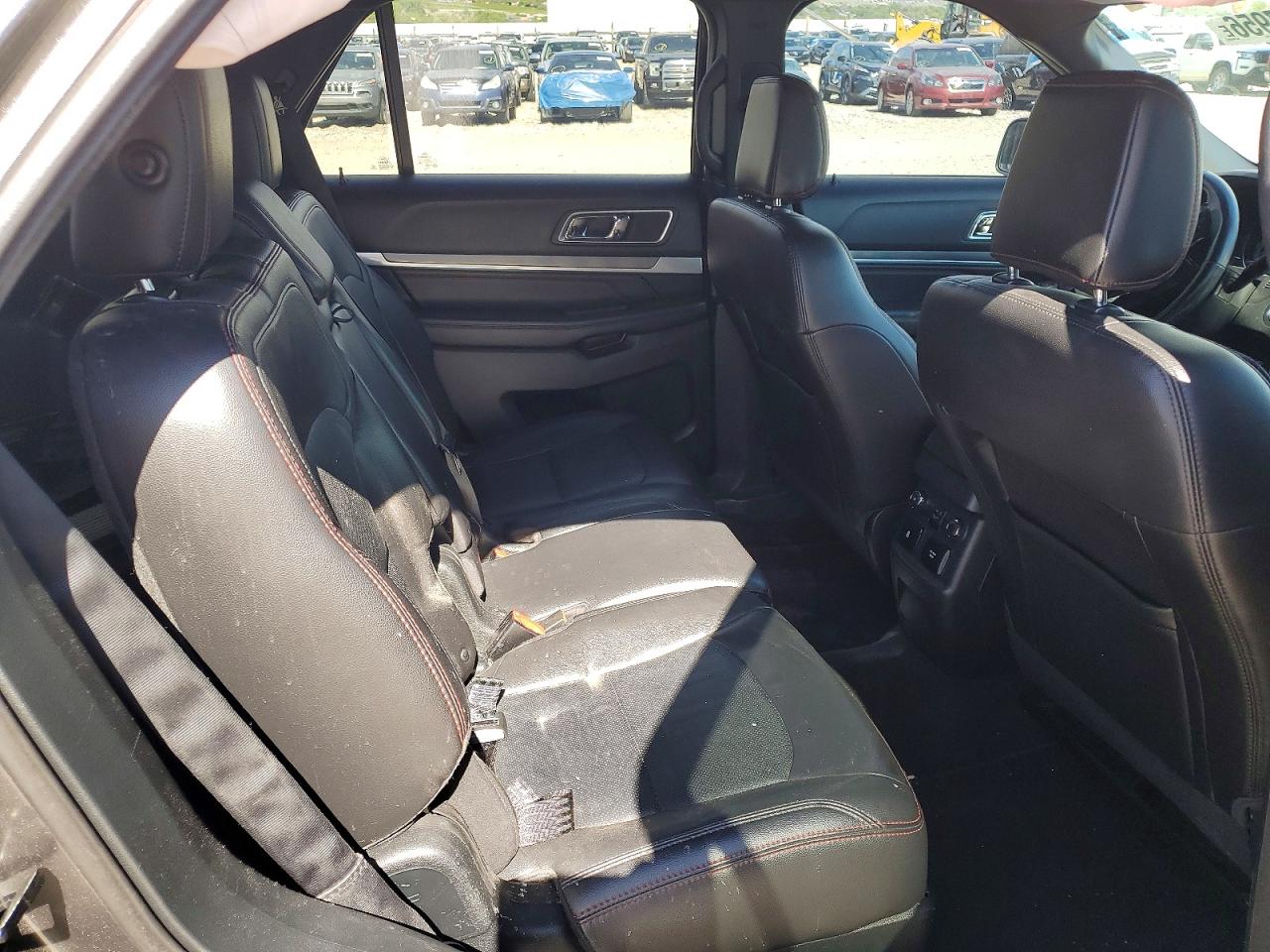 Ford Explorer Sport