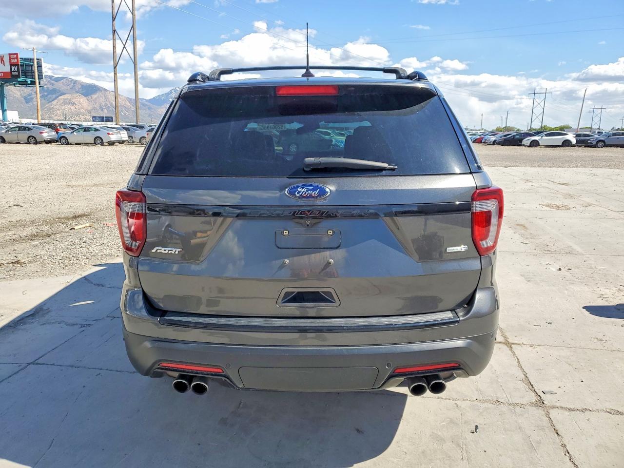 Ford Explorer Sport