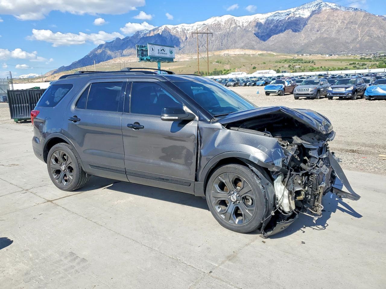 Ford Explorer Sport