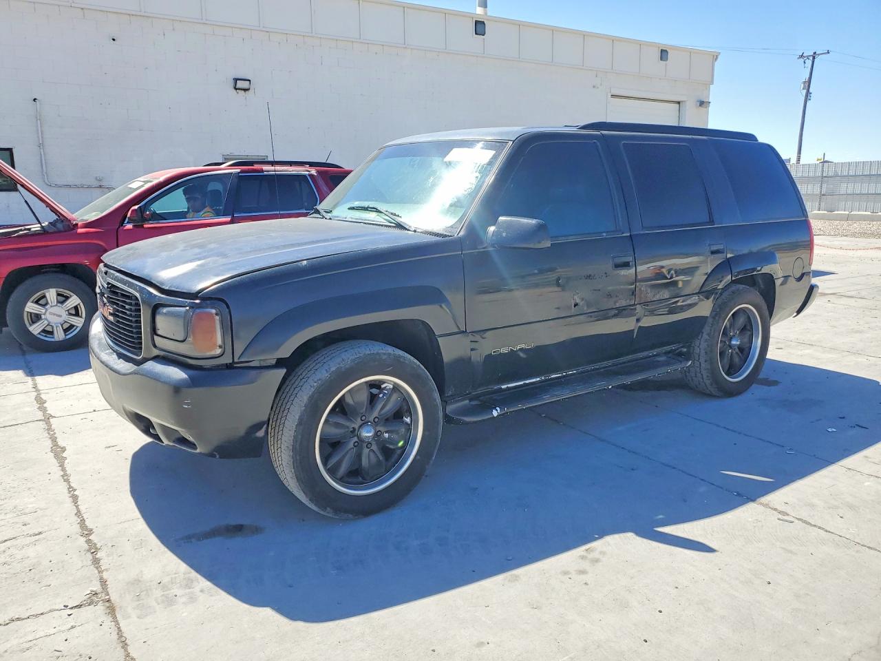 Salvage GMC Yukon Image