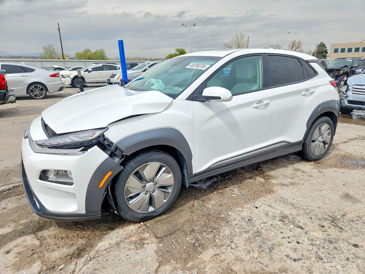 Salvage Hyundai KONA Image