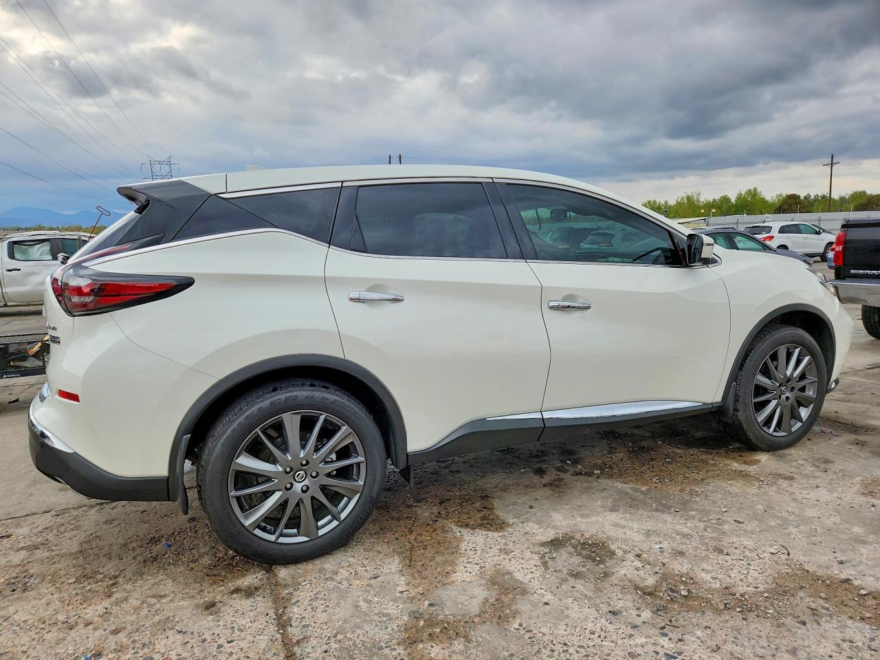 Nissan Murano Sv