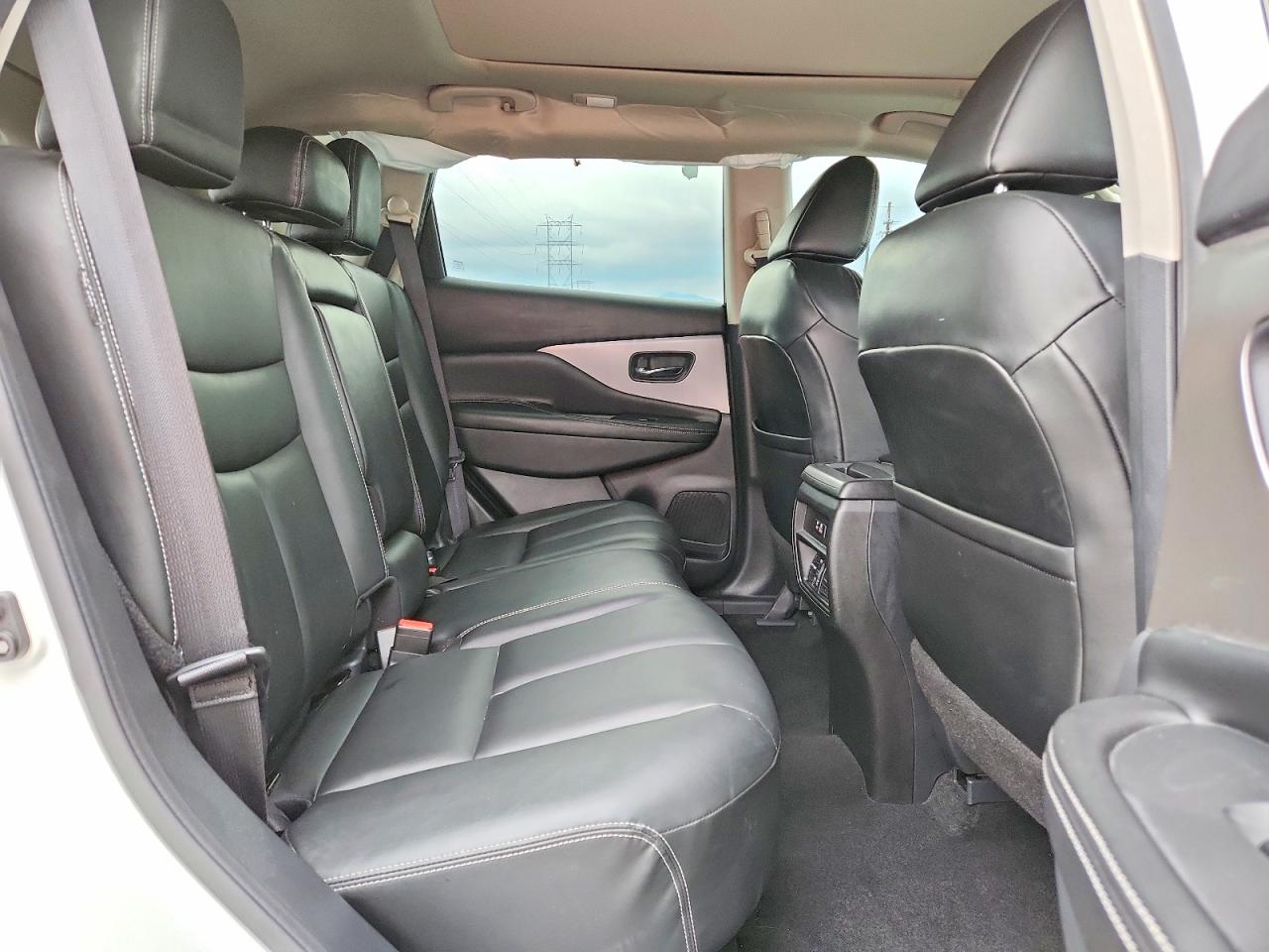 Nissan Murano Sv