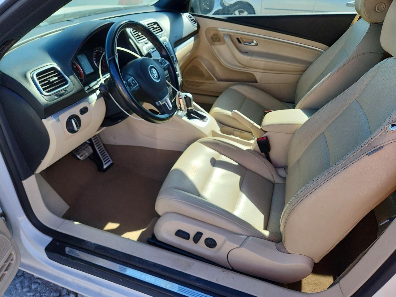Volkswagen Eos Lux