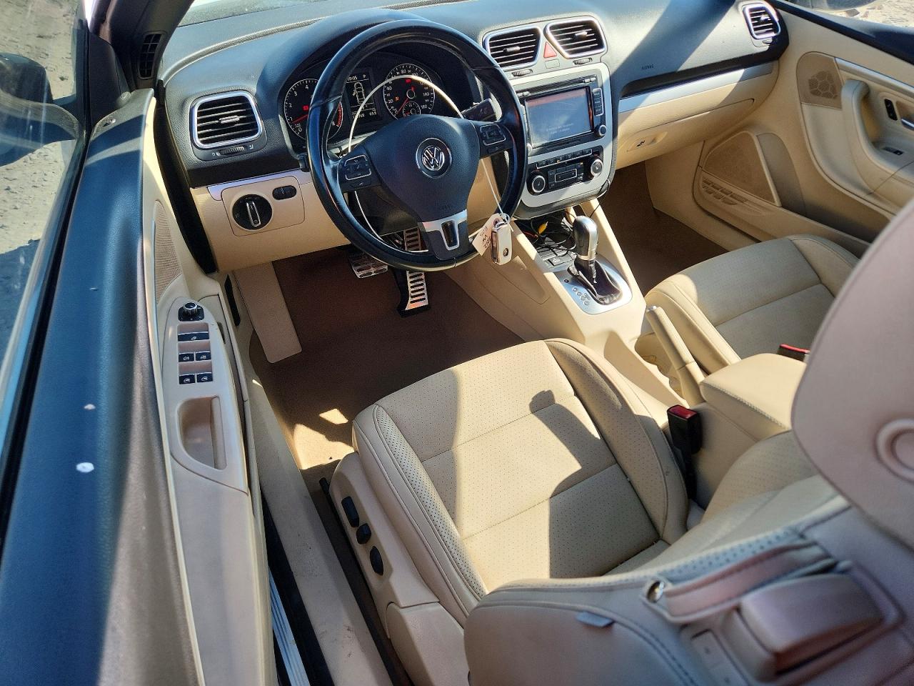 Volkswagen Eos Lux