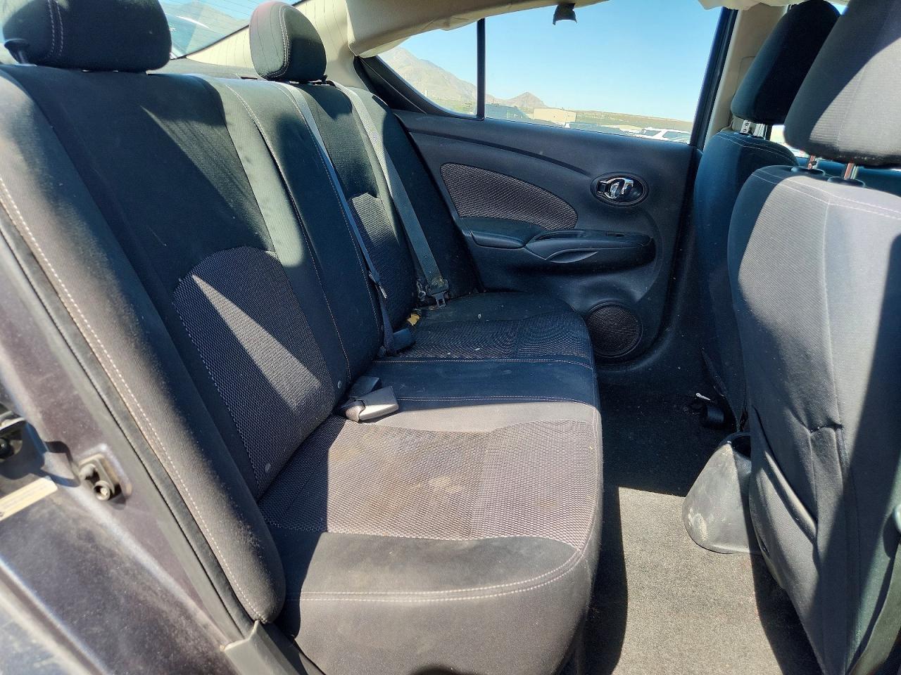 Nissan Versa Sv