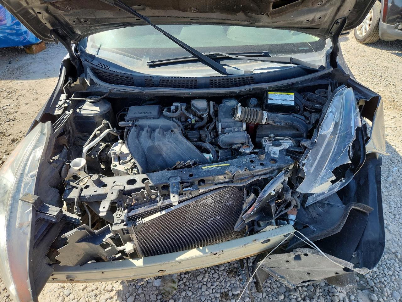 Nissan Versa Sv