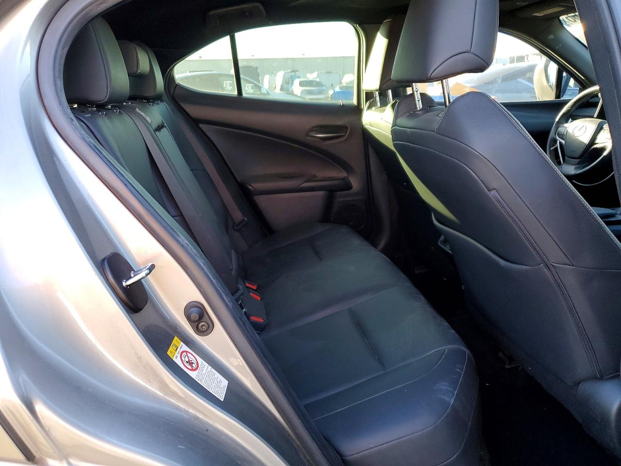 Lexus Ux 200