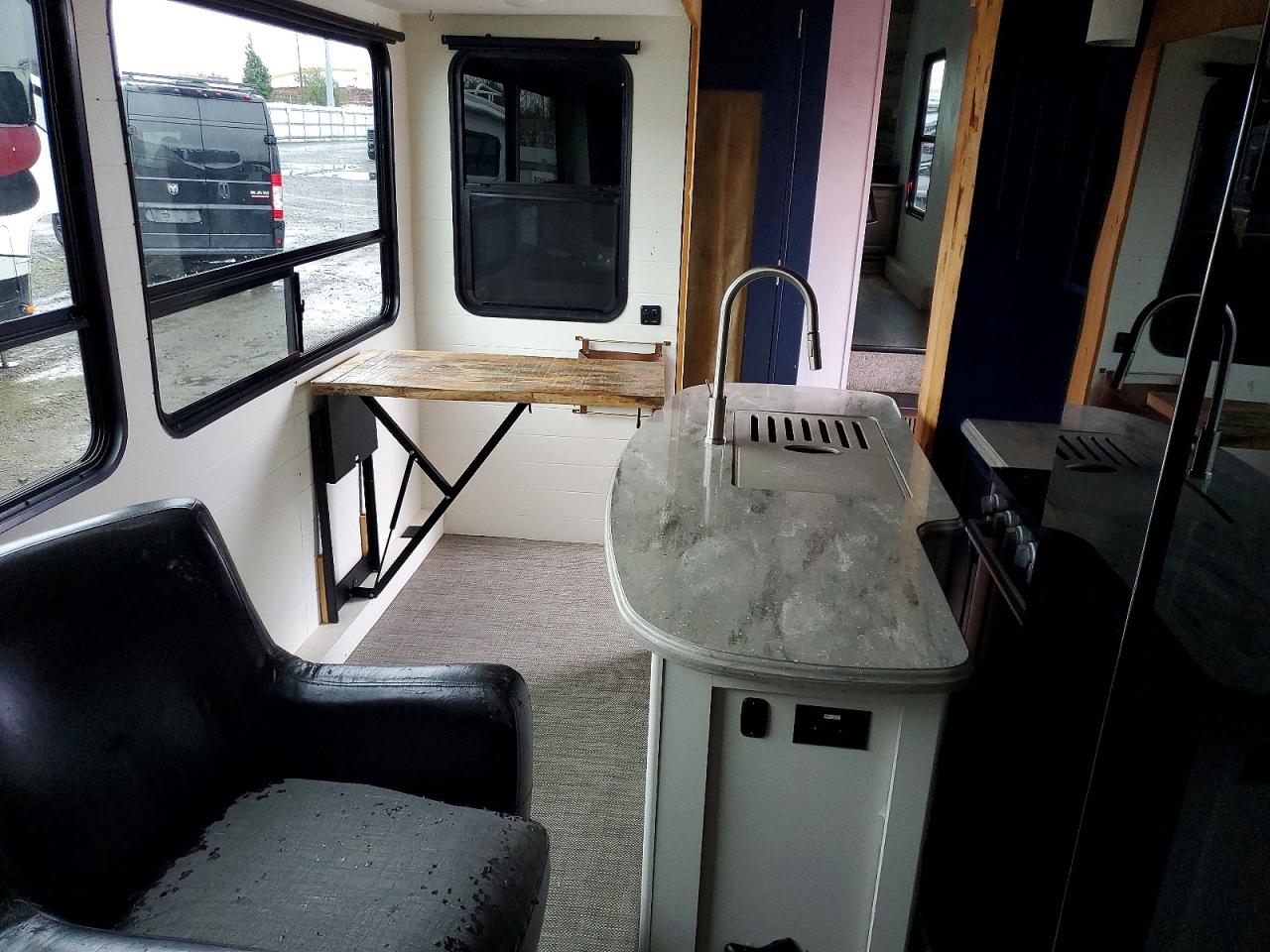 Kyco Rv