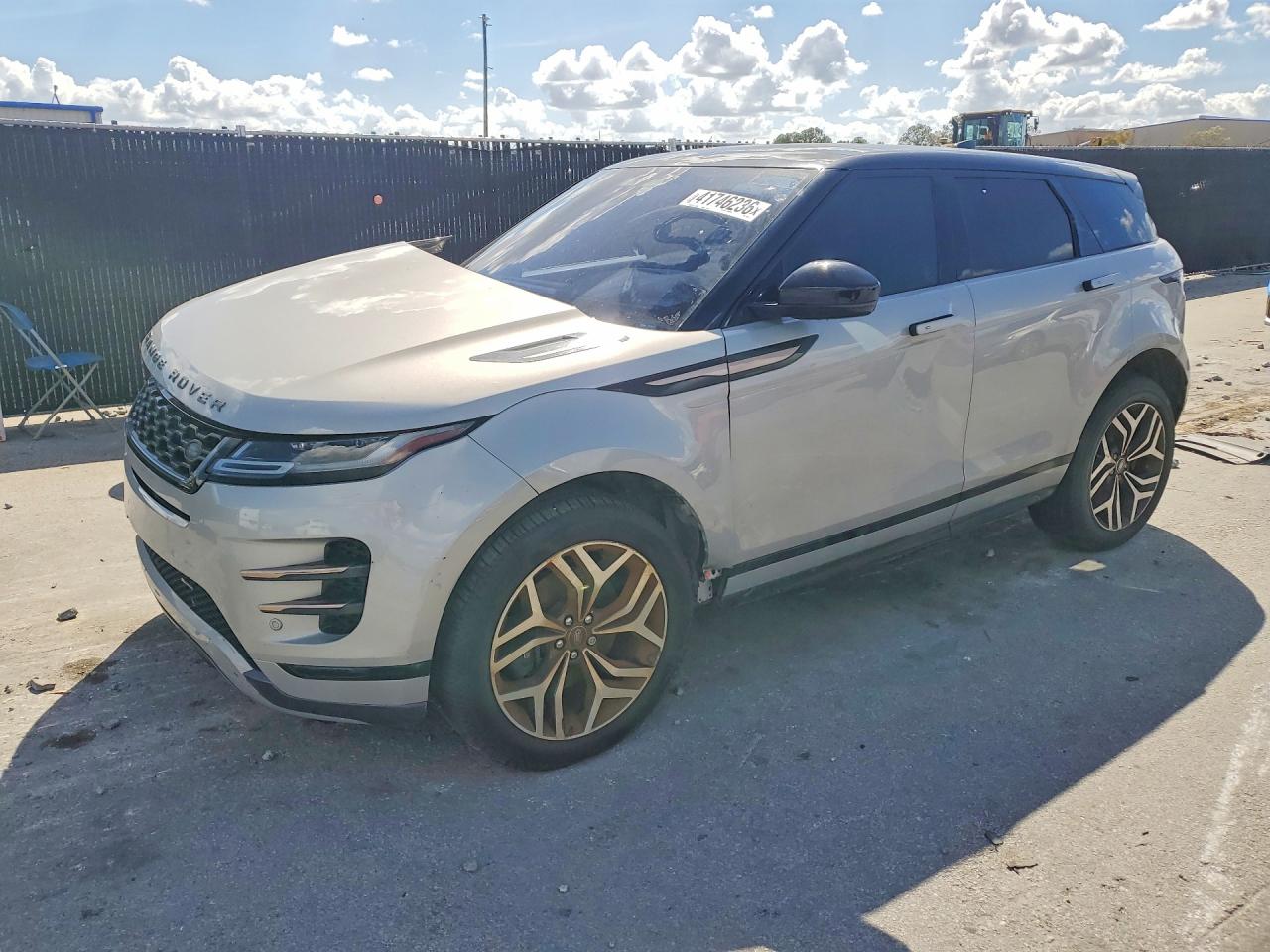 Salvage Land Rover Range Rover Image