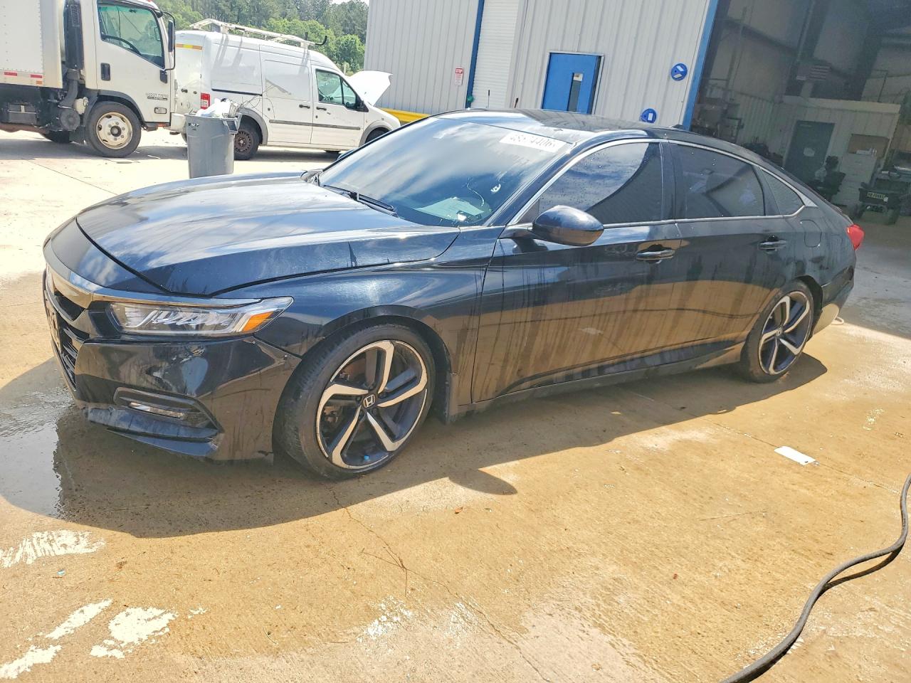 Salvage Honda Accord Image