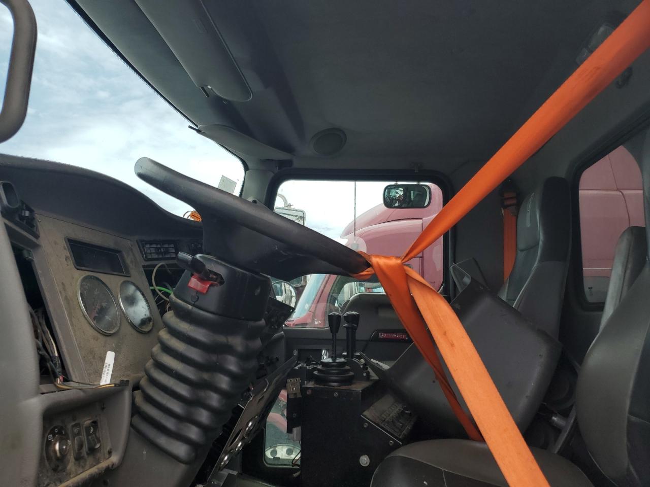 Kenworth Construction T370
