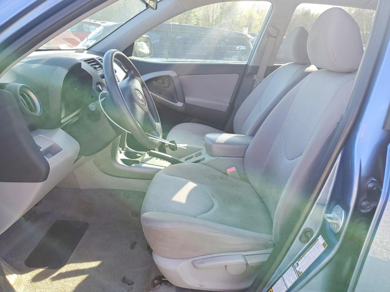 Toyota RAV4 Base