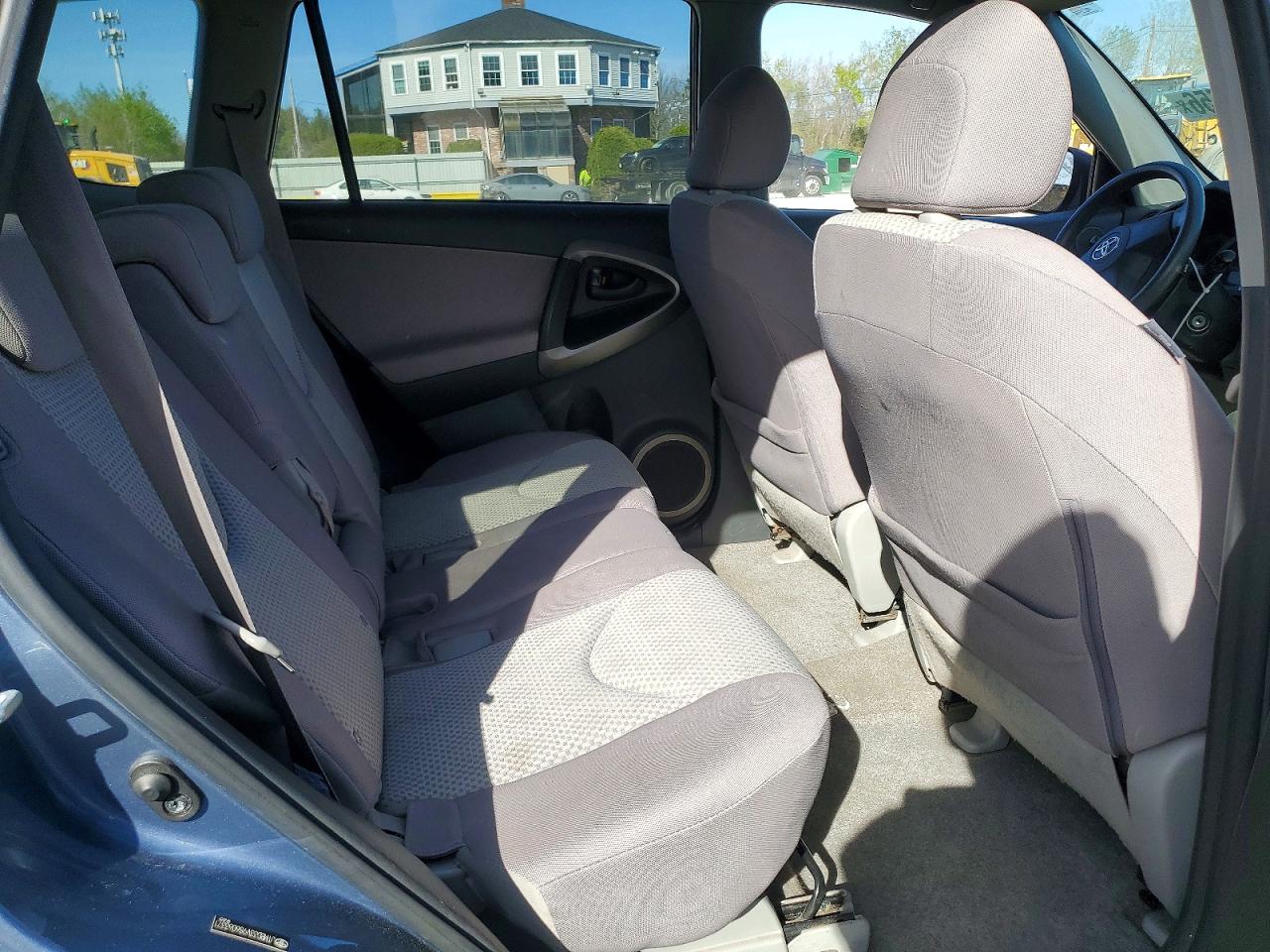 Toyota RAV4 Base