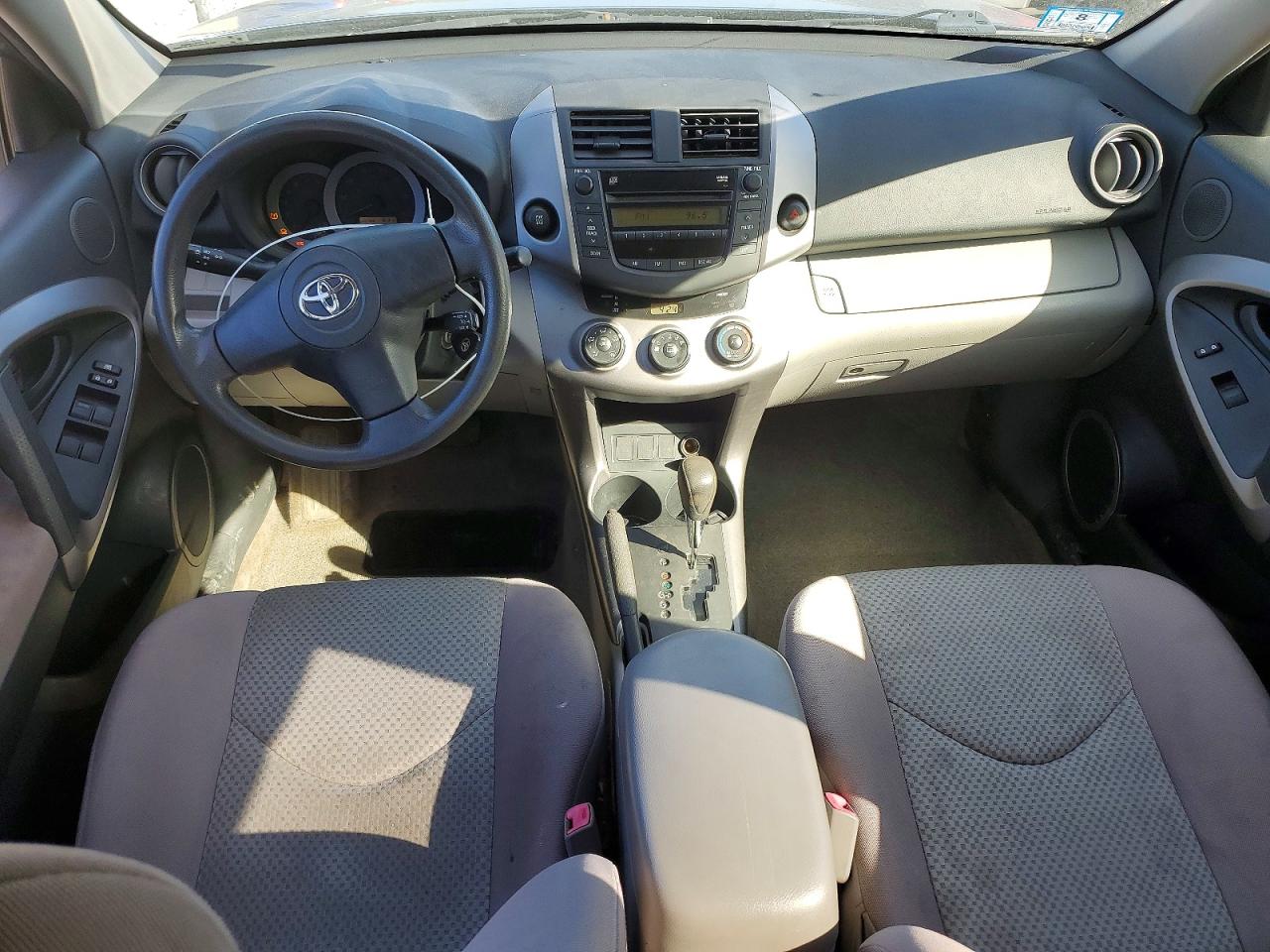 Toyota RAV4 Base