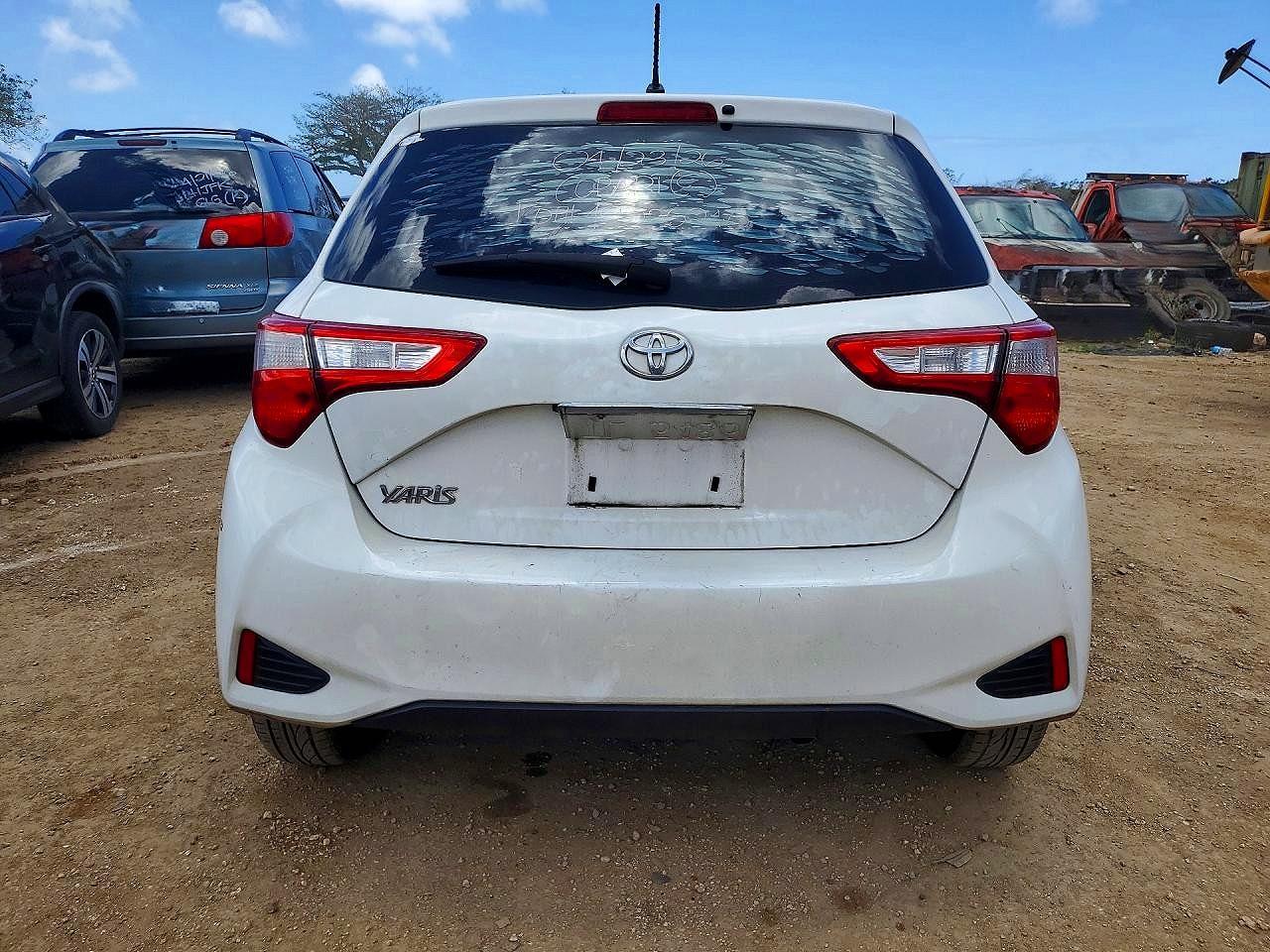 Toyota Yaris L