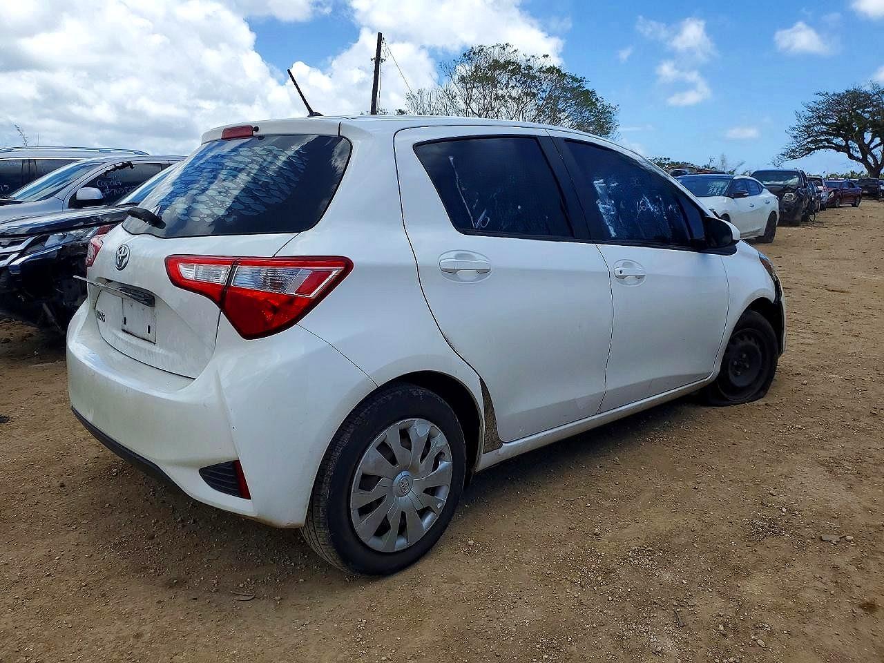 Toyota Yaris L