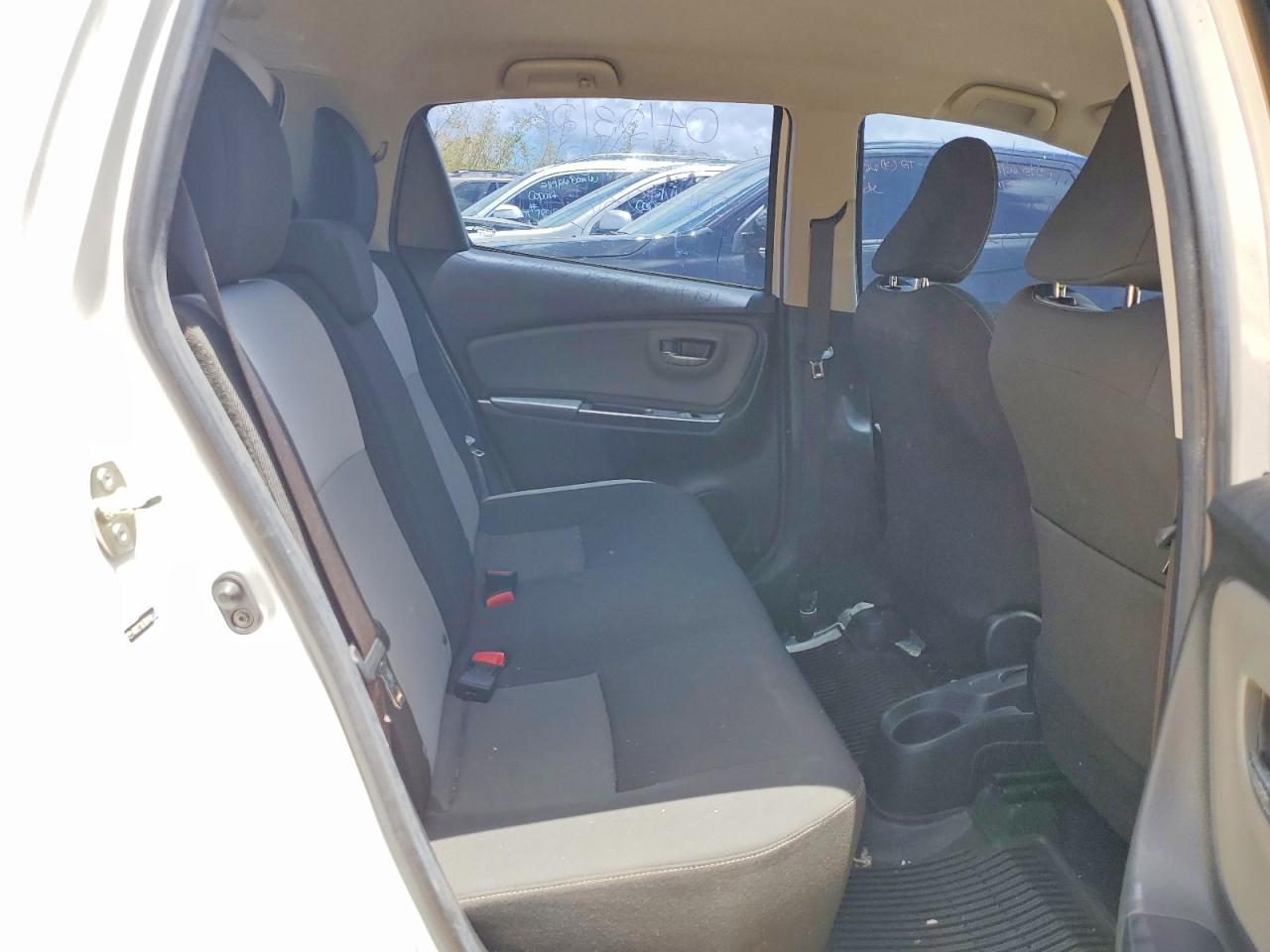 Toyota Yaris L