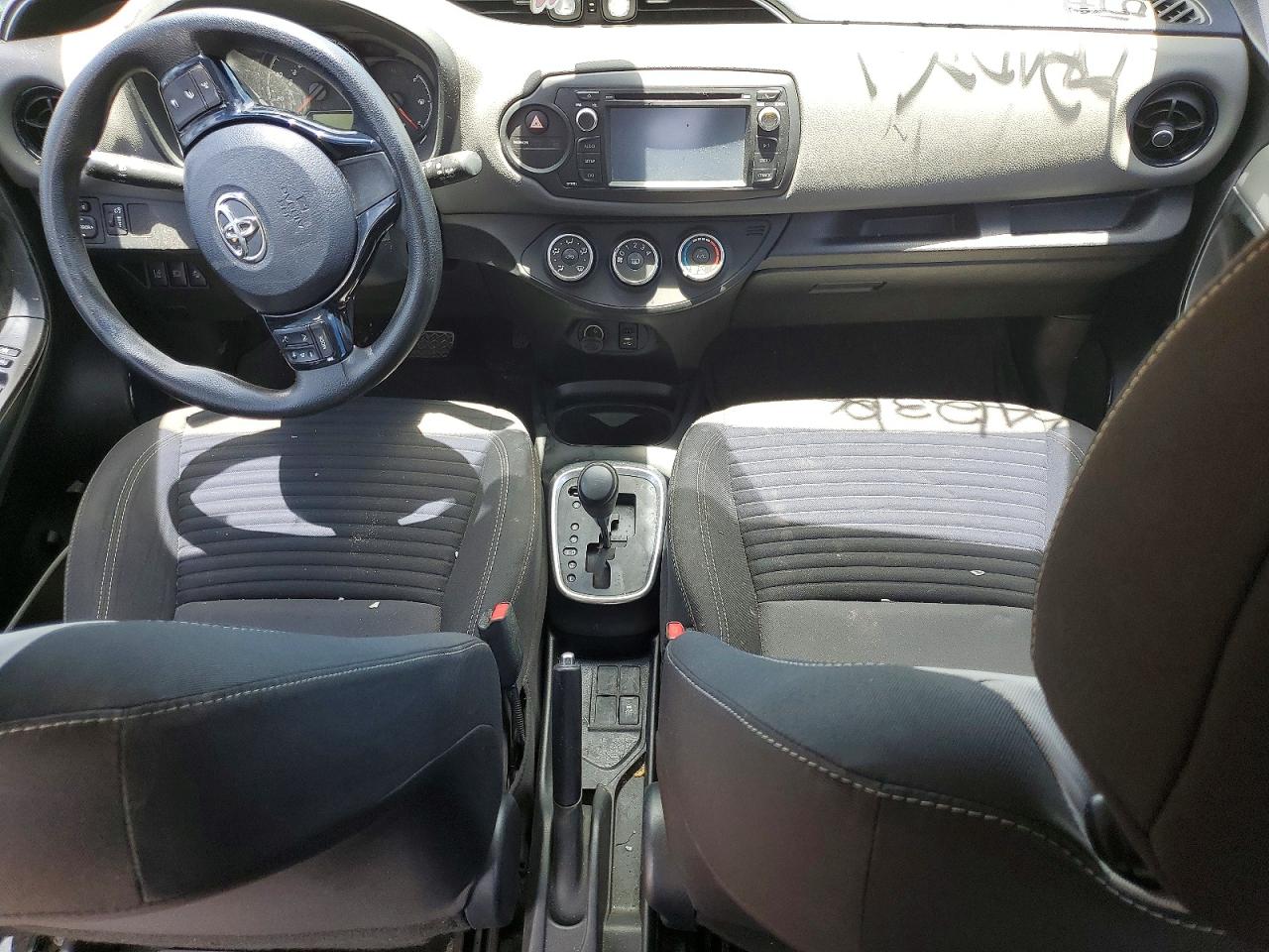 Toyota Yaris L