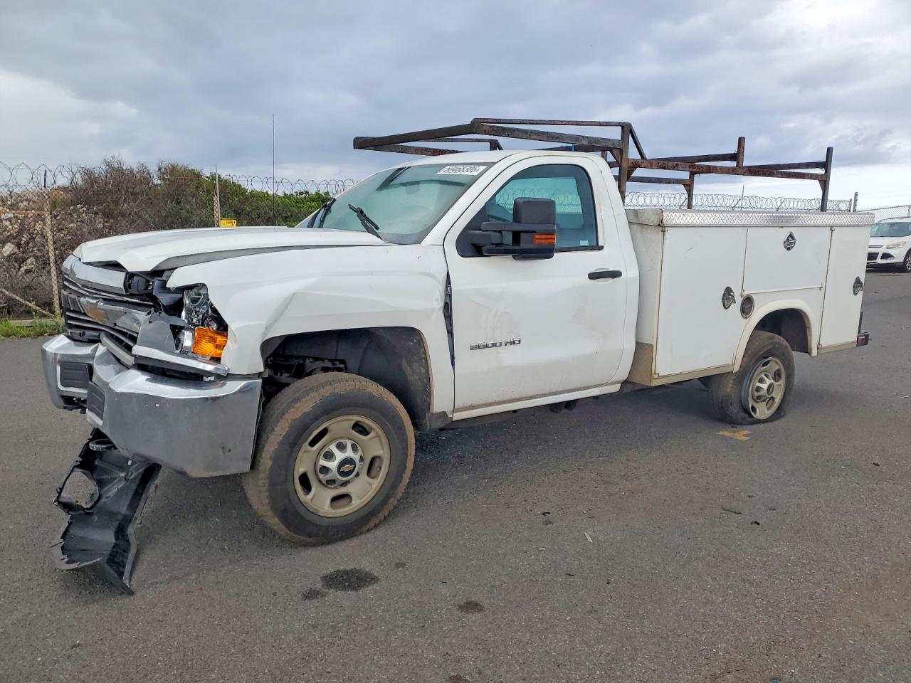 Salvage Chevrolet Silverado Image