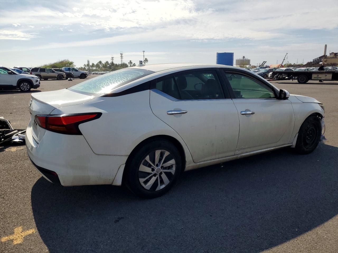 Nissan Altima S
