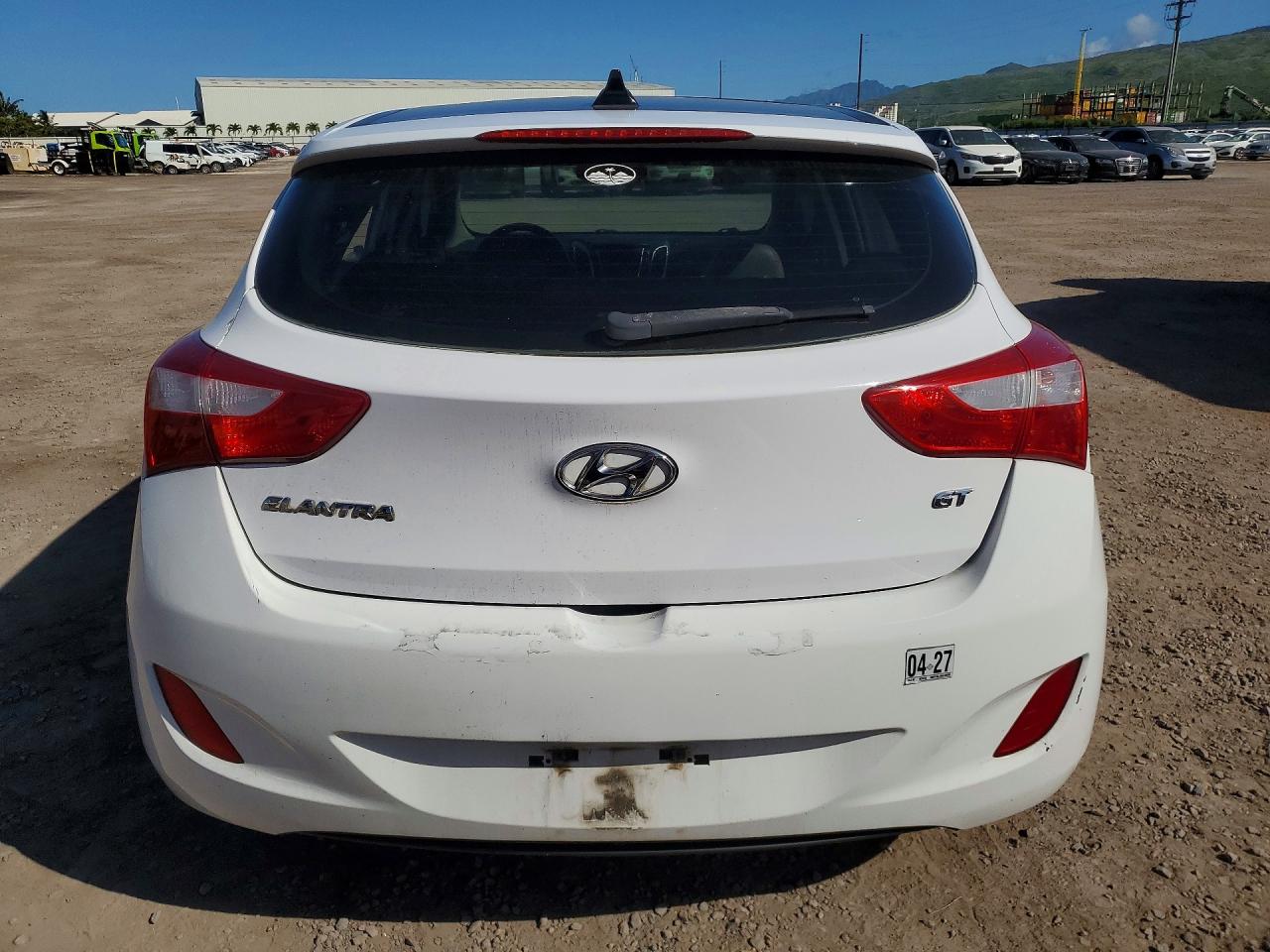 Hyundai ELANTRA Base