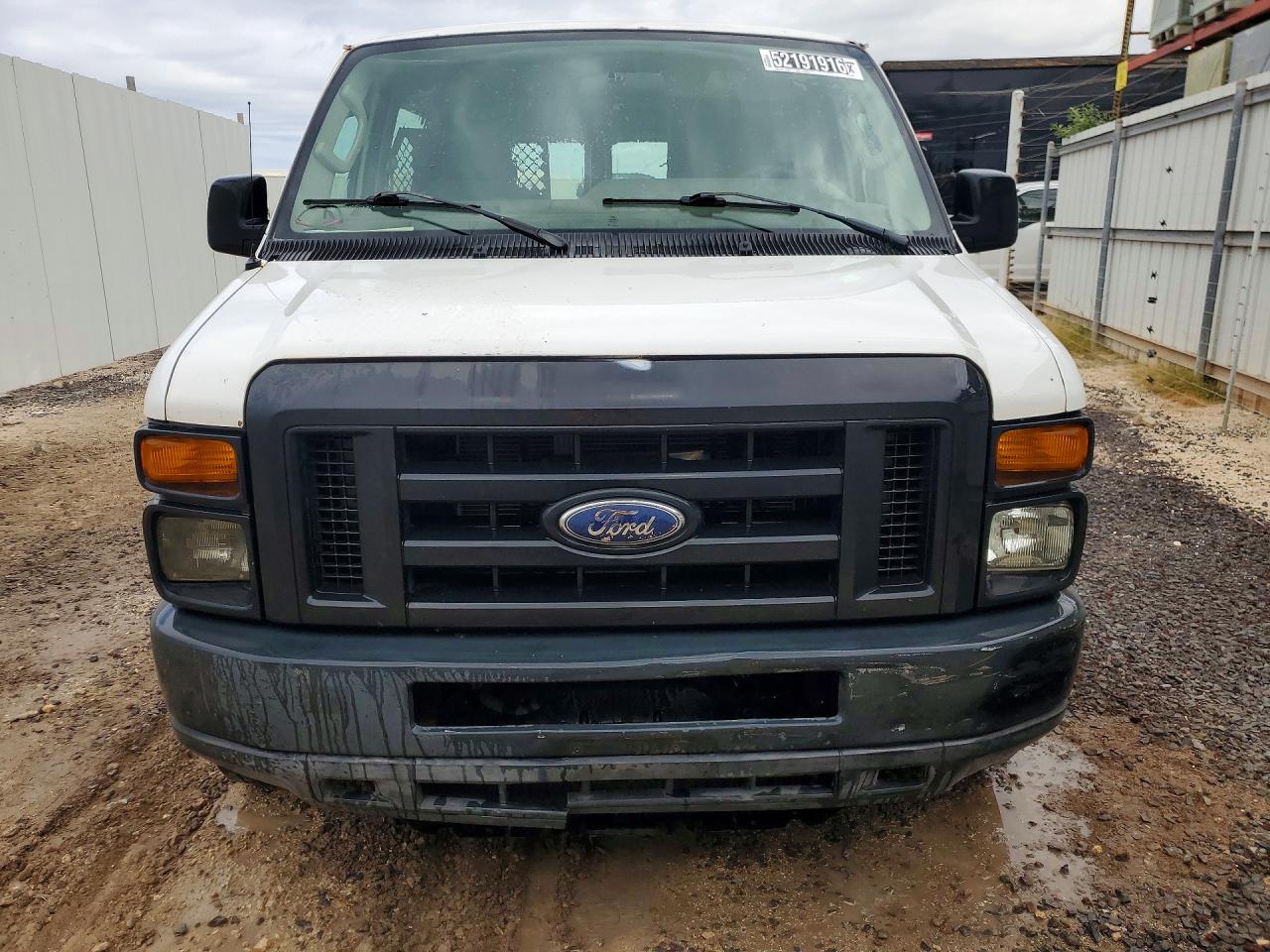 Ford Econoline E250 Van