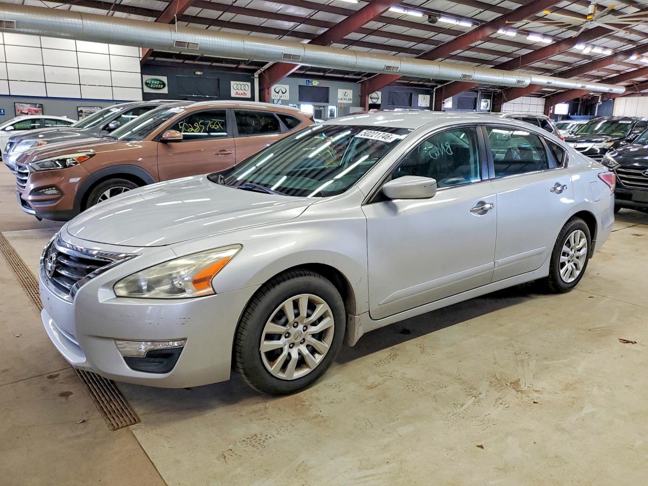 Salvage Nissan Altima Image