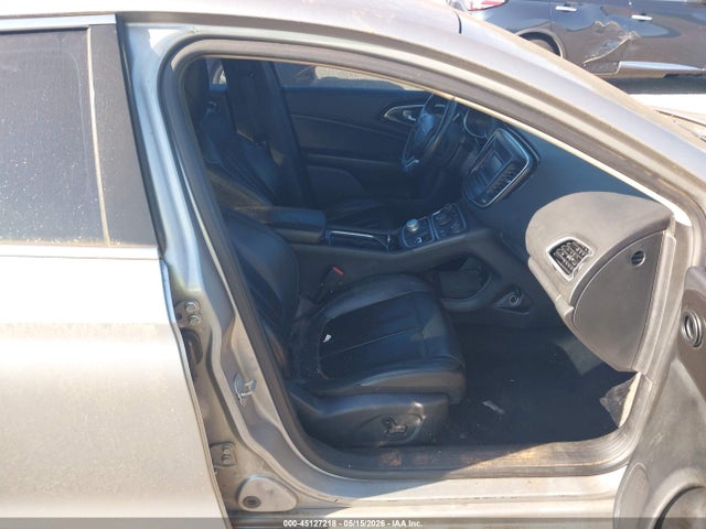 Chrysler 200 C