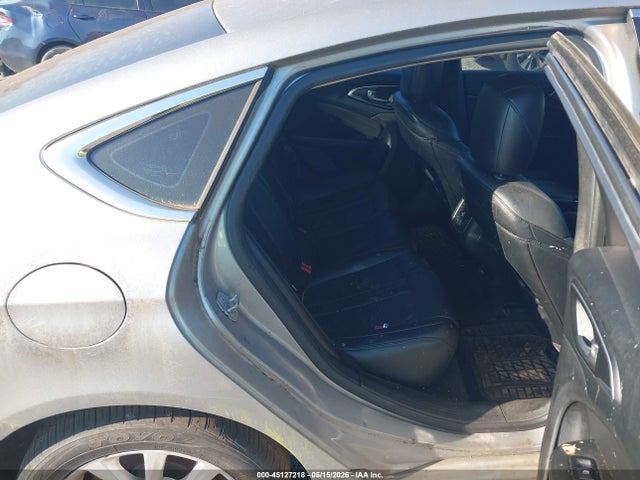 Chrysler 200 C