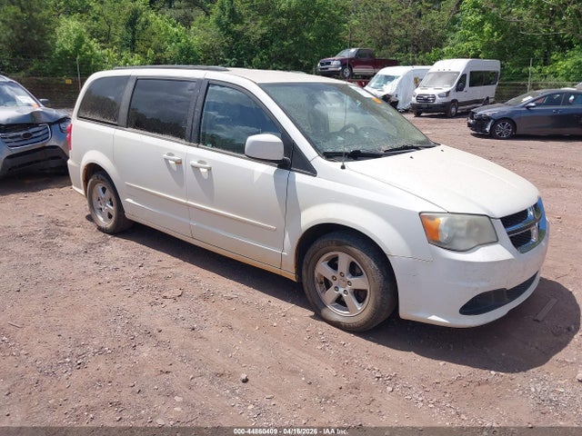 Salvage Dodge Grand Caravan Image