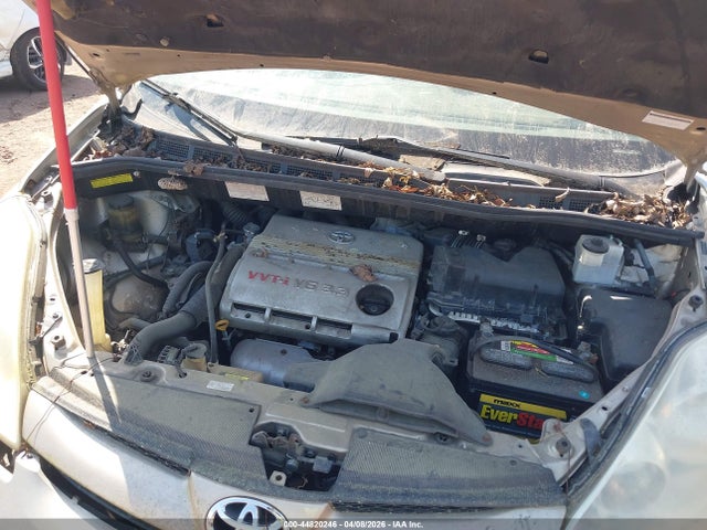 Toyota Sienna Le