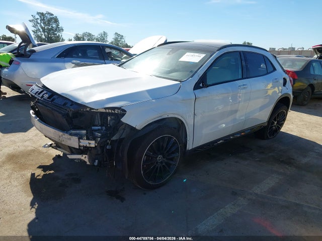 Mercedes-Benz GLA 4matic