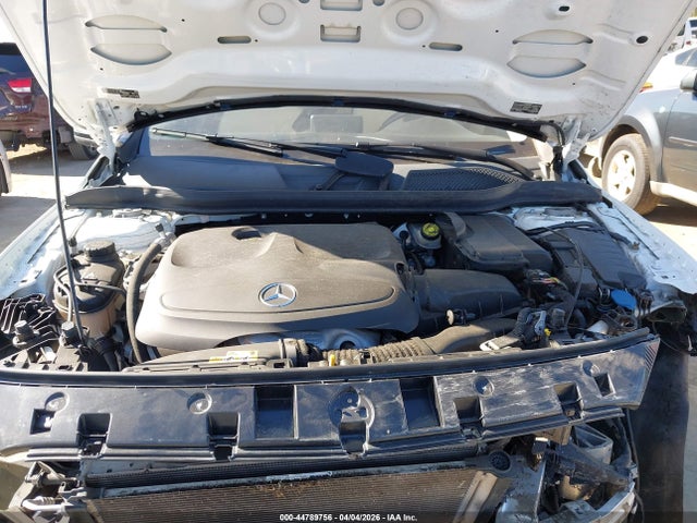 Mercedes-Benz GLA 4matic