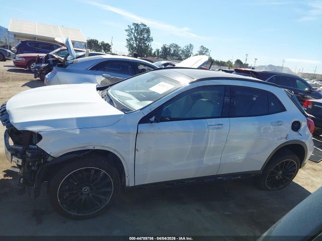Mercedes-Benz GLA 4matic