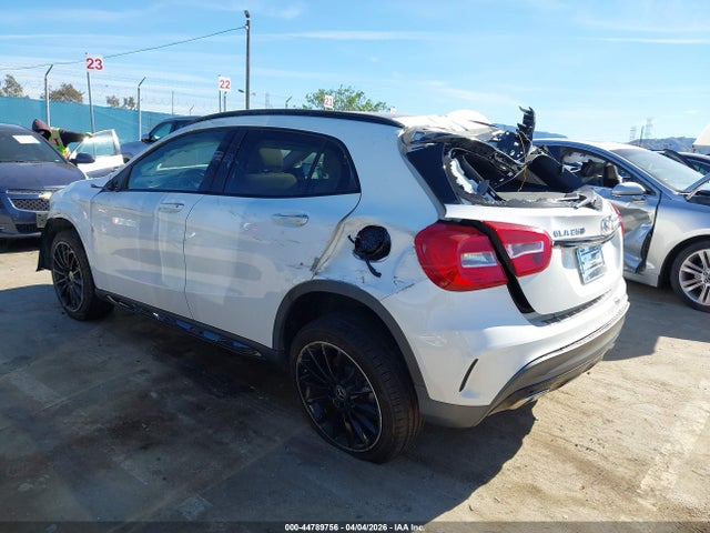 Mercedes-Benz GLA 4matic