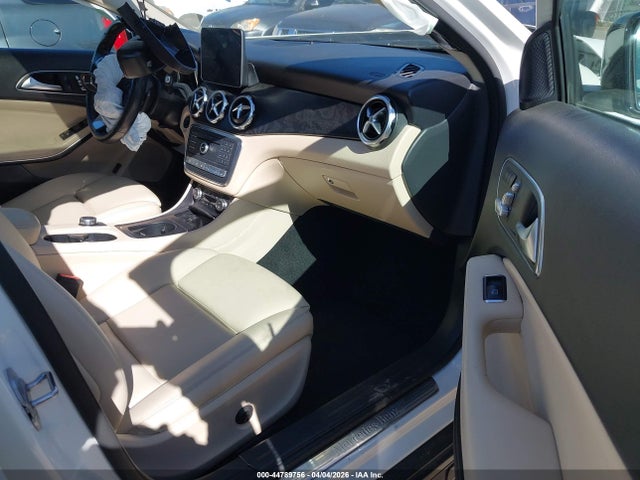 Mercedes-Benz GLA 4matic