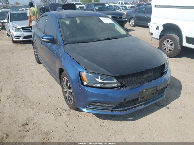 Salvage Volkswagen Jetta Image