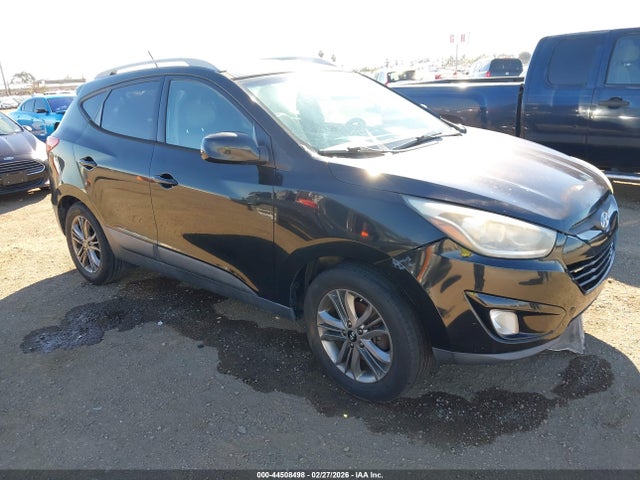 Salvage Hyundai TUCSON Image