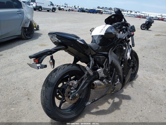 Kawasaki Ex650 J
