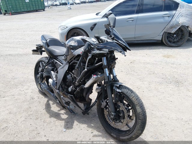 Salvage Kawasaki Ex650 Image