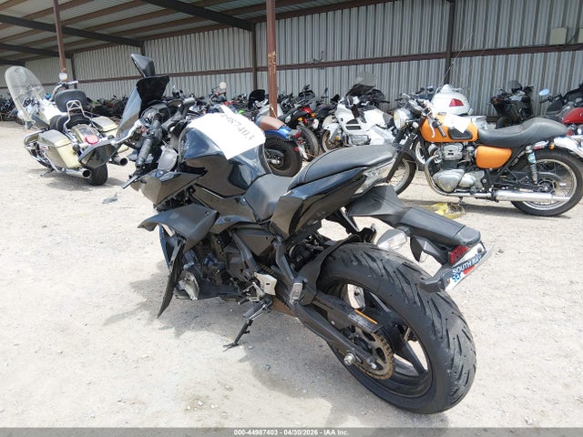 Kawasaki Ex650 J