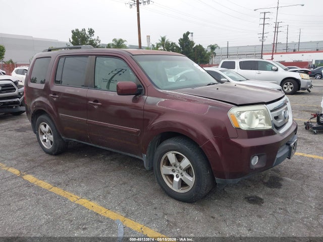 Salvage Honda Pilot Image