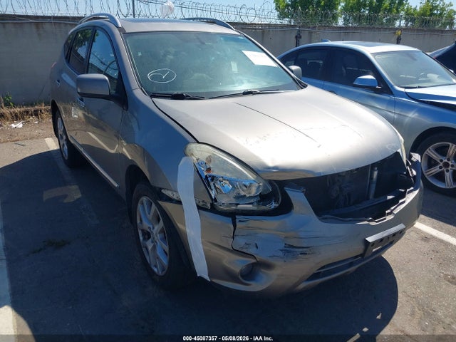 Salvage Nissan Rogue Image