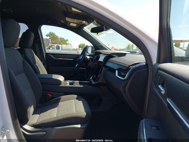 GMC Acadia Fwd Elevation