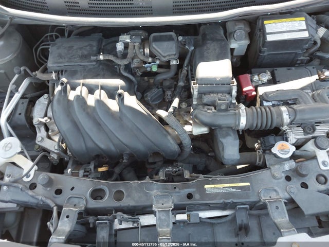 Nissan Versa 1.6 S+